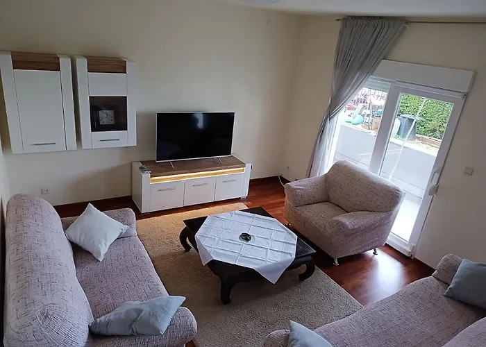 Spacious And Peaceful Rosemary Апартаменты Каштела